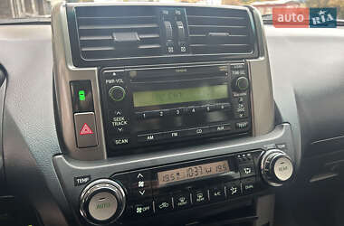 Внедорожник / Кроссовер Toyota Land Cruiser Prado 2011 в 