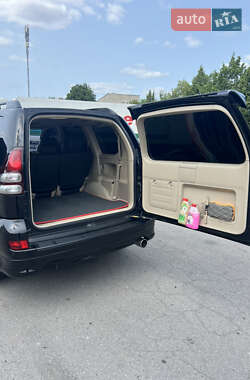 Внедорожник / Кроссовер Toyota Land Cruiser Prado 2007 в 