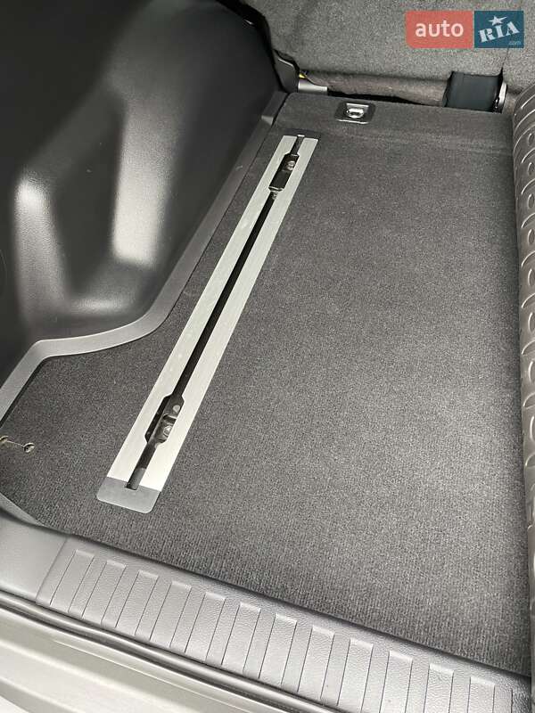 Позашляховик / Кросовер Toyota Land Cruiser Prado 2019 в Вінниці фото 44 Позашляховик / Кросовер Toyota Land Cruiser Prado 2019 в Вінниці