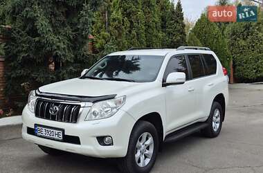 Внедорожник / Кроссовер Toyota Land Cruiser Prado 2013 в 