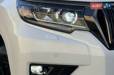 Позашляховик / Кросовер Toyota Land Cruiser Prado 2021 в  фото 17 Позашляховик / Кросовер Toyota Land Cruiser Prado 2021 в