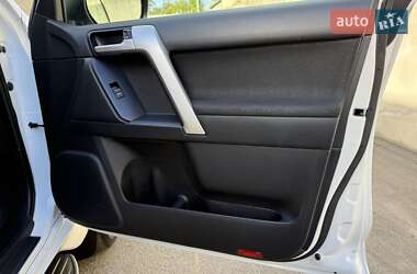 Позашляховик / Кросовер Toyota Land Cruiser Prado 2021 в  фото 27 Позашляховик / Кросовер Toyota Land Cruiser Prado 2021 в