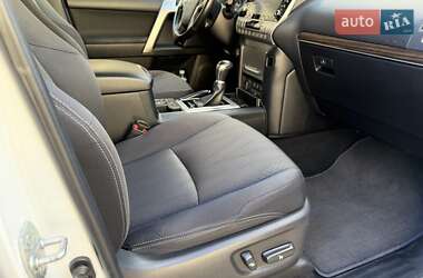 Позашляховик / Кросовер Toyota Land Cruiser Prado 2021 в  фото 28 Позашляховик / Кросовер Toyota Land Cruiser Prado 2021 в