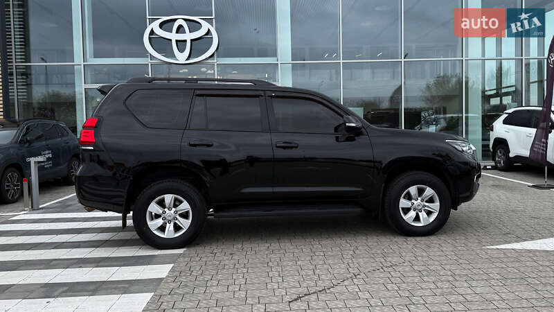 Внедорожник / Кроссовер Toyota Land Cruiser Prado 2019 в Ровно