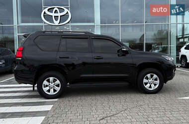 Внедорожник / Кроссовер Toyota Land Cruiser Prado 2019 в 