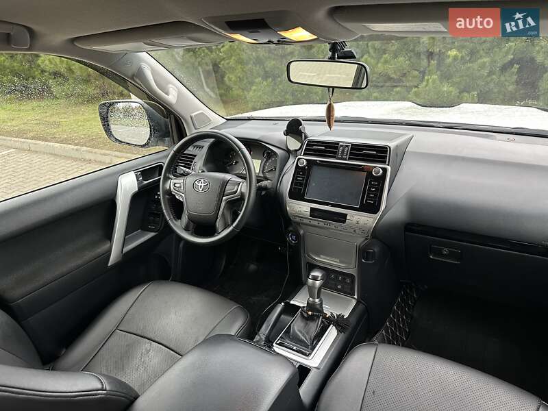Позашляховик / Кросовер Toyota Land Cruiser Prado 2019 в Одесі фото 20 Позашляховик / Кросовер Toyota Land Cruiser Prado 2019 в Одесі