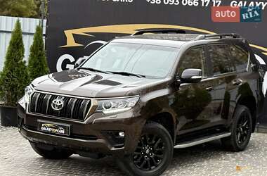 Позашляховик / Кросовер Toyota Land Cruiser Prado 2022 в 