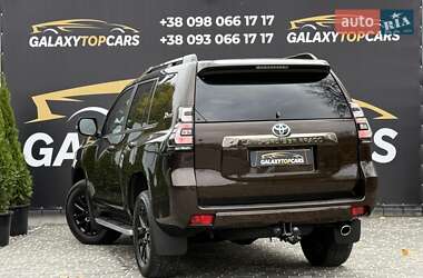 Позашляховик / Кросовер Toyota Land Cruiser Prado 2022 в 