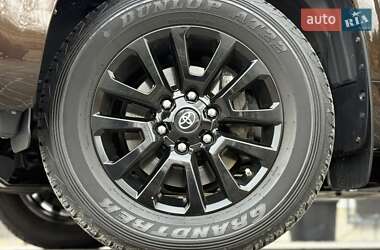 Позашляховик / Кросовер Toyota Land Cruiser Prado 2022 в 