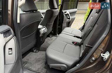 Позашляховик / Кросовер Toyota Land Cruiser Prado 2022 в 