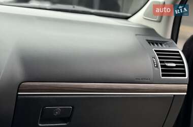 Позашляховик / Кросовер Toyota Land Cruiser Prado 2022 в 