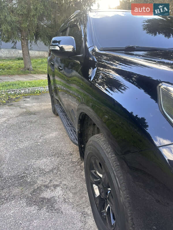 Внедорожник / Кроссовер Toyota Land Cruiser Prado 2010 в Львове