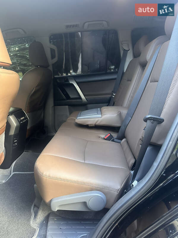 Внедорожник / Кроссовер Toyota Land Cruiser Prado 2010 в Львове