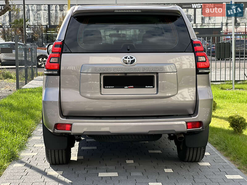 Позашляховик / Кросовер Toyota Land Cruiser Prado 2018 в Ужгороді фото 19 Позашляховик / Кросовер Toyota Land Cruiser Prado 2018 в Ужгороді