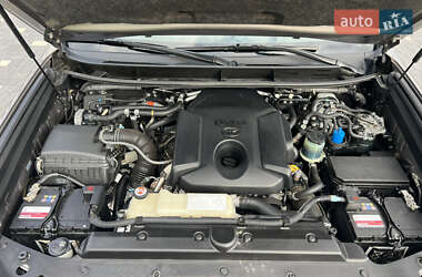 Внедорожник / Кроссовер Toyota Land Cruiser Prado 2018 в 