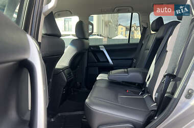 Внедорожник / Кроссовер Toyota Land Cruiser Prado 2018 в 