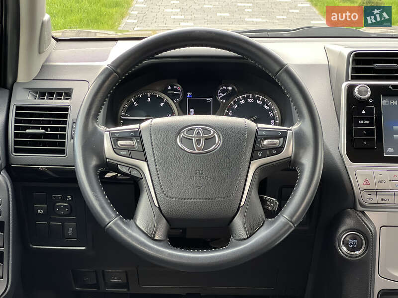 Позашляховик / Кросовер Toyota Land Cruiser Prado 2018 в Ужгороді фото 42 Позашляховик / Кросовер Toyota Land Cruiser Prado 2018 в Ужгороді