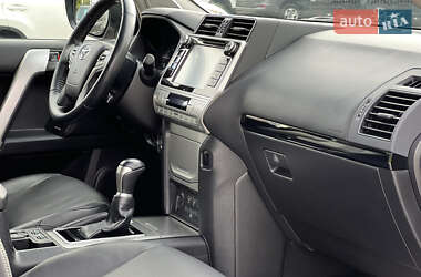 Внедорожник / Кроссовер Toyota Land Cruiser Prado 2018 в 