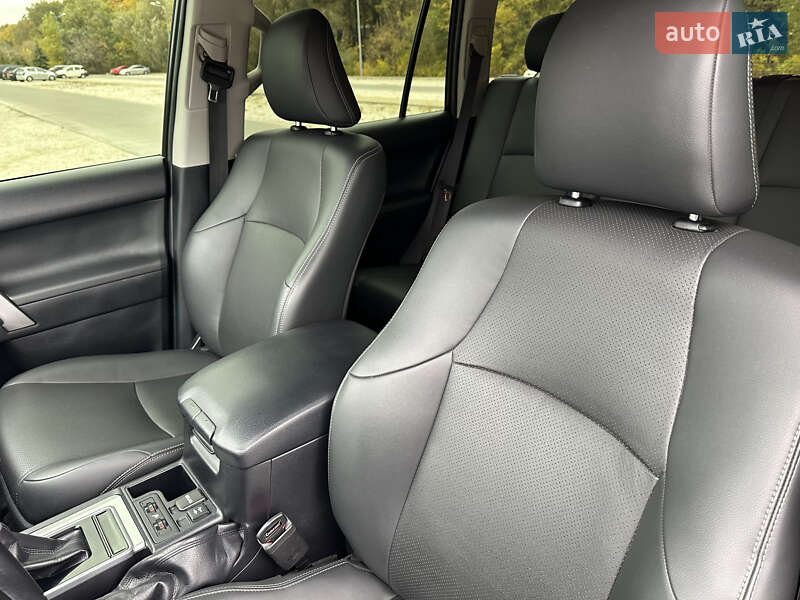 Внедорожник / Кроссовер Toyota Land Cruiser Prado 2019 в Днепре фото 19 Внедорожник / Кроссовер Toyota Land Cruiser Prado 2019 в Днепре
