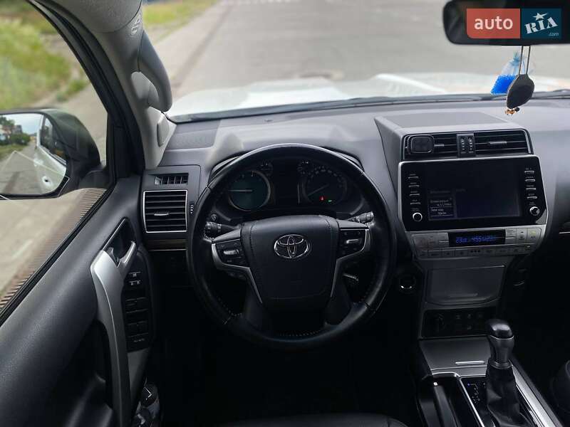 Внедорожник / Кроссовер Toyota Land Cruiser Prado 2020 в Киеве фото 25 Внедорожник / Кроссовер Toyota Land Cruiser Prado 2020 в Киеве