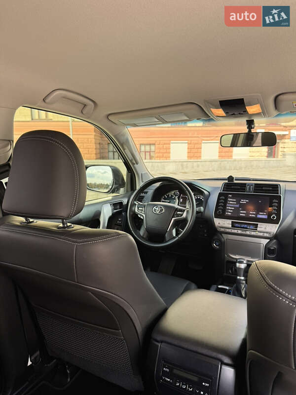Внедорожник / Кроссовер Toyota Land Cruiser Prado 2023 в Харькове