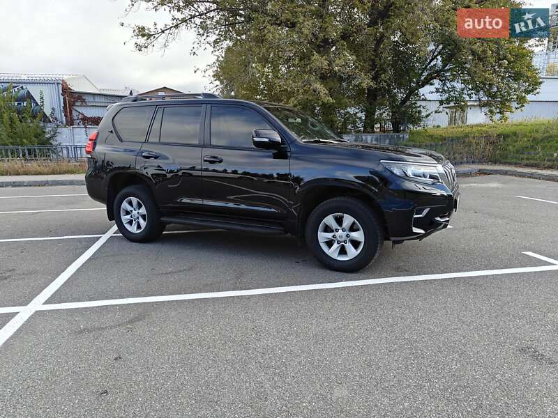 Позашляховик / Кросовер Toyota Land Cruiser Prado 2019 в Києві фото 2 Позашляховик / Кросовер Toyota Land Cruiser Prado 2019 в Києві