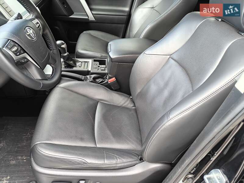 Позашляховик / Кросовер Toyota Land Cruiser Prado 2019 в Києві фото 28 Позашляховик / Кросовер Toyota Land Cruiser Prado 2019 в Києві