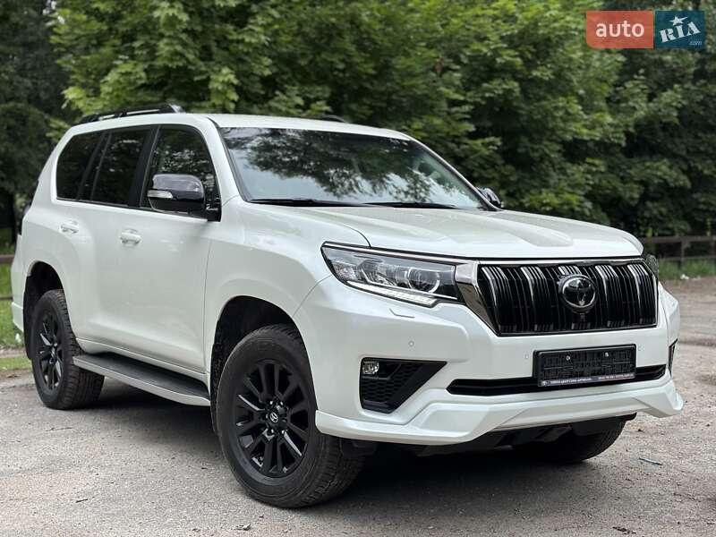 Toyota Land Cruiser Prado 2021