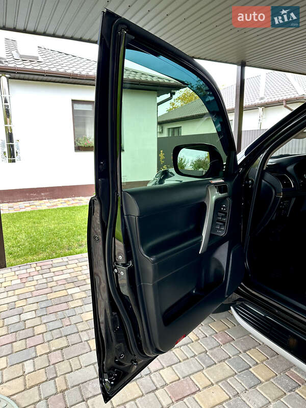 Позашляховик / Кросовер Toyota Land Cruiser Prado 2018 в Києві