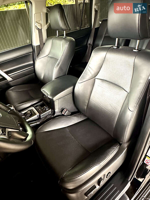 Позашляховик / Кросовер Toyota Land Cruiser Prado 2018 в Києві