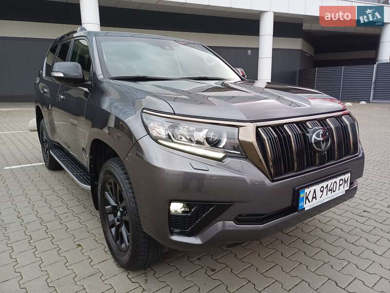 Позашляховик / Кросовер Toyota Land Cruiser Prado 2022 в Києві
