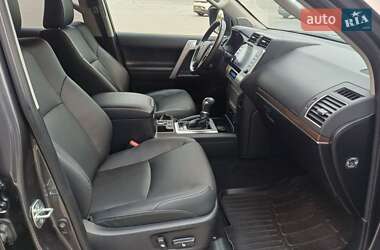 Внедорожник / Кроссовер Toyota Land Cruiser Prado 2022 в 