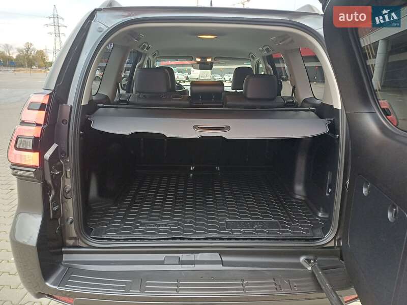 Позашляховик / Кросовер Toyota Land Cruiser Prado 2022 в Києві