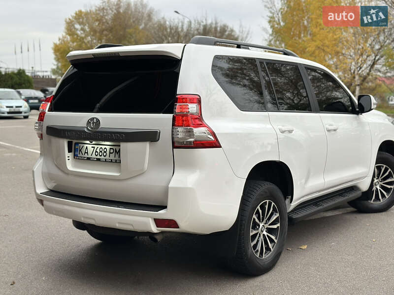 Позашляховик / Кросовер Toyota Land Cruiser Prado 2013 в Києві фото 11 Позашляховик / Кросовер Toyota Land Cruiser Prado 2013 в Києві
