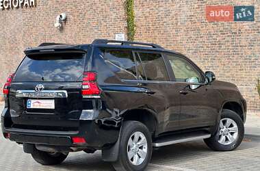 Внедорожник / Кроссовер Toyota Land Cruiser Prado 2020 в 