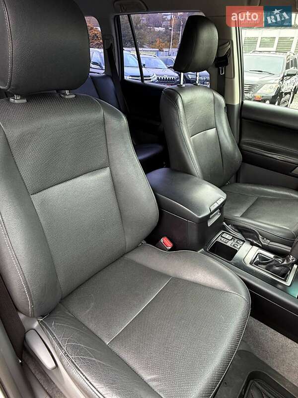 Внедорожник / Кроссовер Toyota Land Cruiser Prado 2012 в Харькове фото 15 Внедорожник / Кроссовер Toyota Land Cruiser Prado 2012 в Харькове
