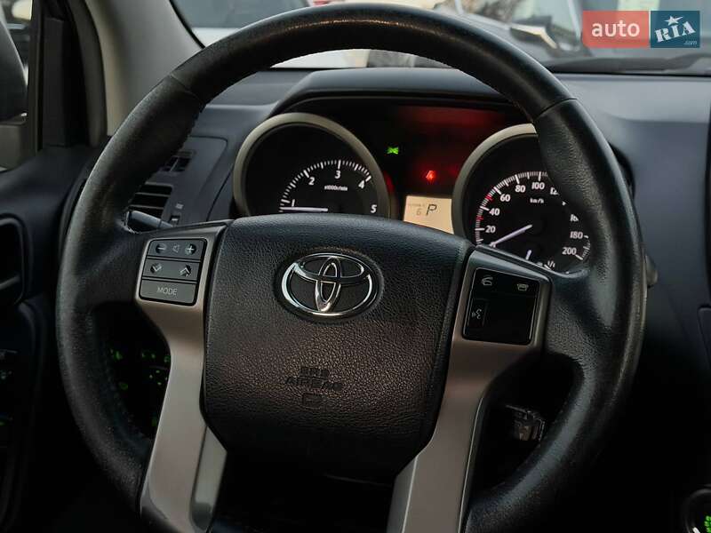 Внедорожник / Кроссовер Toyota Land Cruiser Prado 2012 в Харькове фото 26 Внедорожник / Кроссовер Toyota Land Cruiser Prado 2012 в Харькове