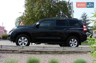 Позашляховик / Кросовер Toyota Land Cruiser Prado 2017 в  фото 7 Позашляховик / Кросовер Toyota Land Cruiser Prado 2017 в