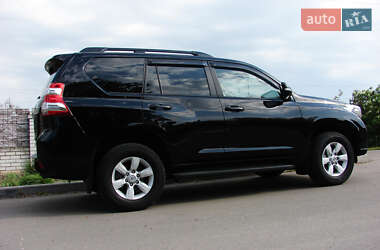 Позашляховик / Кросовер Toyota Land Cruiser Prado 2017 в  фото 11 Позашляховик / Кросовер Toyota Land Cruiser Prado 2017 в