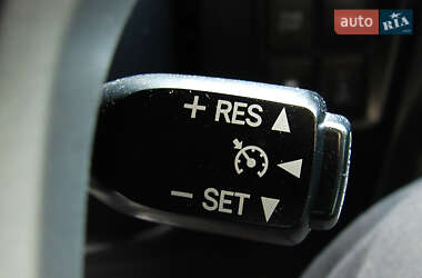 Позашляховик / Кросовер Toyota Land Cruiser Prado 2017 в  фото 26 Позашляховик / Кросовер Toyota Land Cruiser Prado 2017 в