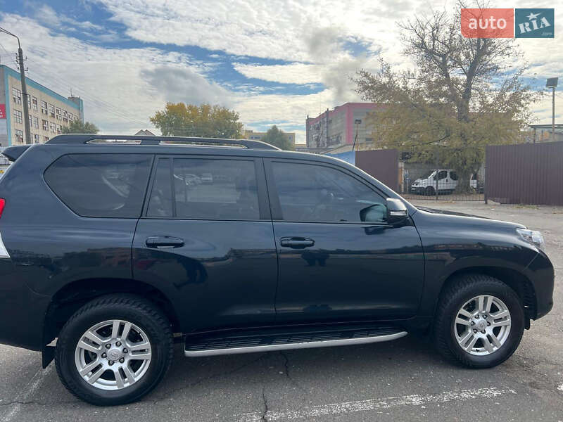 Позашляховик / Кросовер Toyota Land Cruiser Prado 2010 в Києві фото 31 Позашляховик / Кросовер Toyota Land Cruiser Prado 2010 в Києві