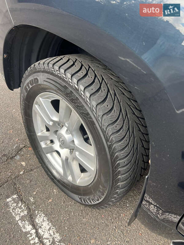 Позашляховик / Кросовер Toyota Land Cruiser Prado 2010 в Києві фото 37 Позашляховик / Кросовер Toyota Land Cruiser Prado 2010 в Києві