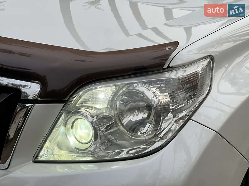Внедорожник / Кроссовер Toyota Land Cruiser Prado 2010 в Киеве