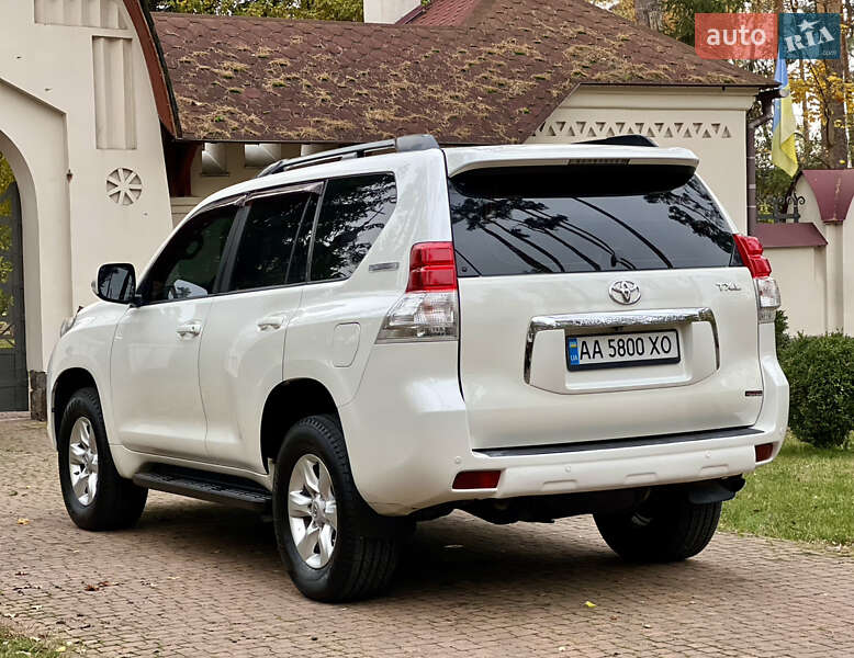 Внедорожник / Кроссовер Toyota Land Cruiser Prado 2010 в Киеве