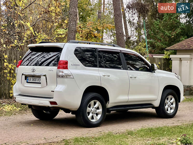Внедорожник / Кроссовер Toyota Land Cruiser Prado 2010 в Киеве