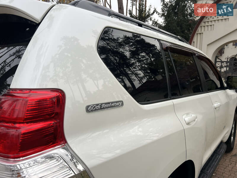 Внедорожник / Кроссовер Toyota Land Cruiser Prado 2010 в Киеве