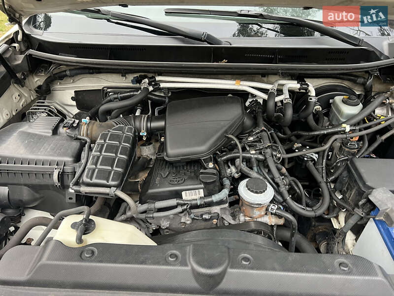 Внедорожник / Кроссовер Toyota Land Cruiser Prado 2010 в Киеве