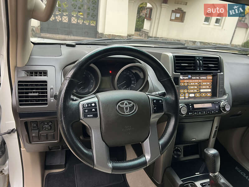 Внедорожник / Кроссовер Toyota Land Cruiser Prado 2010 в Киеве
