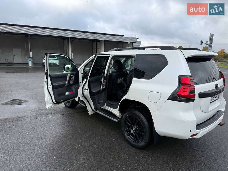 Позашляховик / Кросовер Toyota Land Cruiser Prado 2010 в Харкові