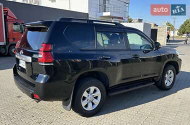Внедорожник / Кроссовер Toyota Land Cruiser Prado 2019 в 